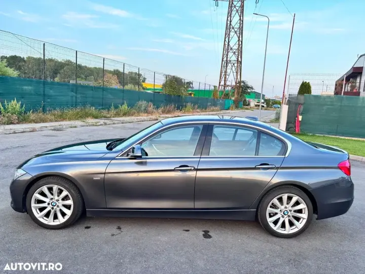 BMW Seria 3 F30/F31/F34 [2011 - 2019] 318d Aut. Luxury Line