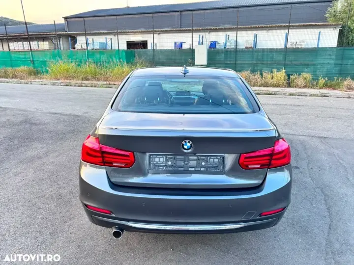 BMW Seria 3 F30/F31/F34 [2011 - 2019] 318d Aut. Luxury Line