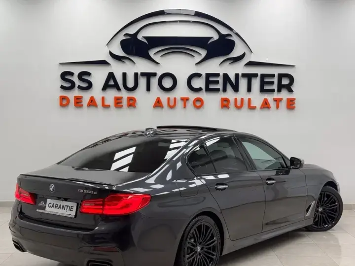 BMW Seria 5 G30/G31 M550d xDrive Aut.