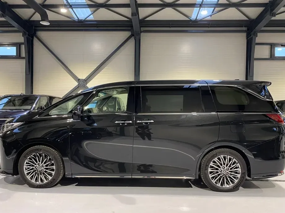 Lexus LM — imagine 6