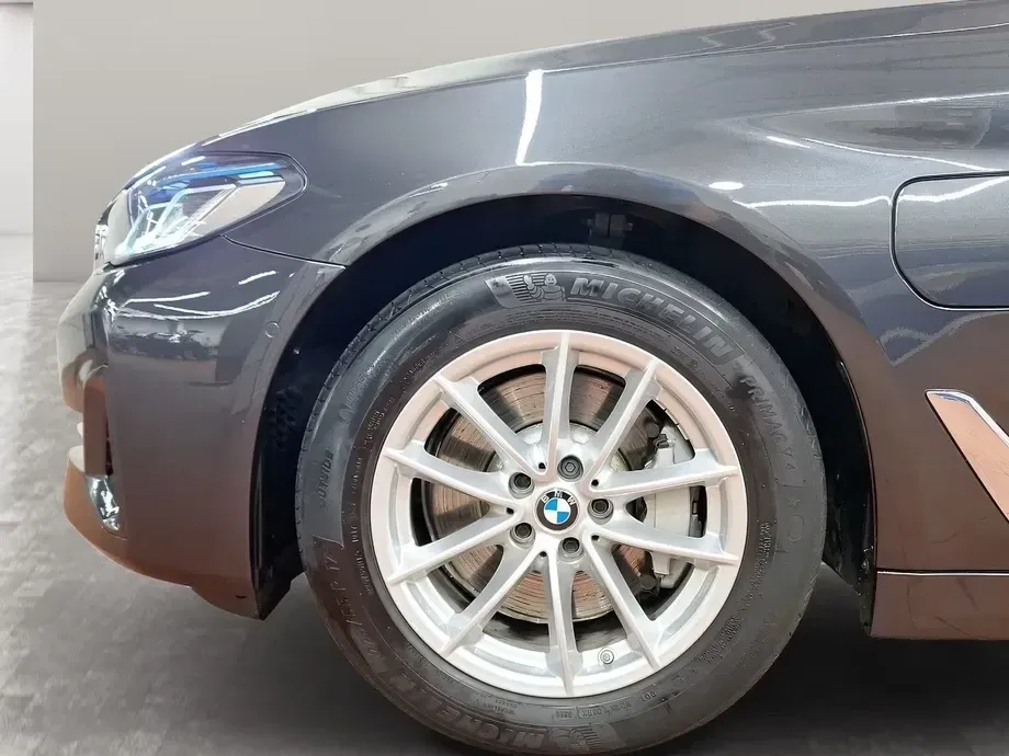 BMW Seria 5 G30/G31 530e xDrive AT PHEV — imagine 5