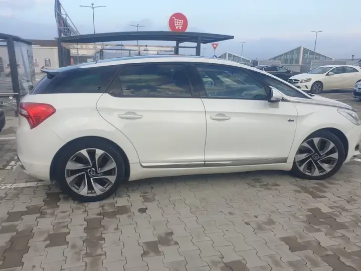 Citroën DS5