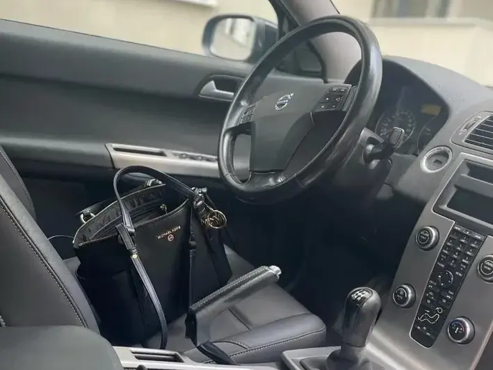 Volvo S40 II DPF DRIVe Momentum