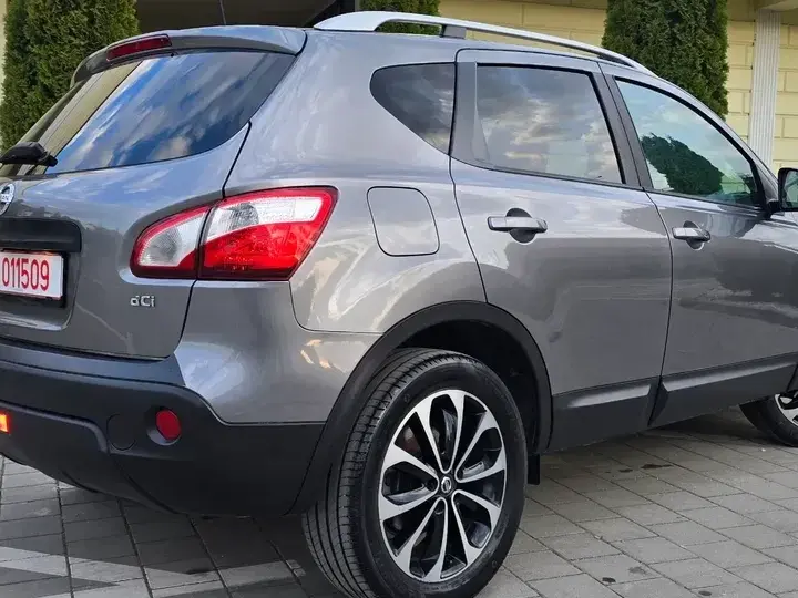 Nissan Qashqai I 1.6 DCI 4 x 4 DPF Start/Stop tekna