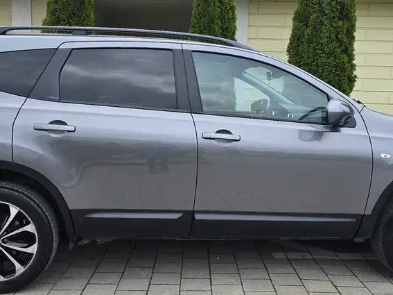 Nissan Qashqai+2