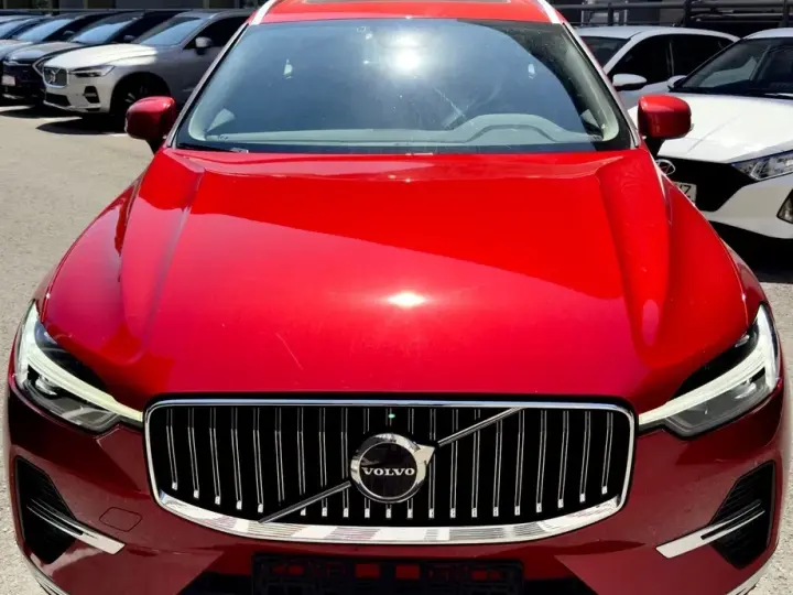 Volvo XC 60 II T6 AWD Recharge Geartronic Inscription Expression