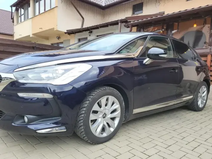 DS Automobiles DS 5 BlueHDi Sport Chic Aut.