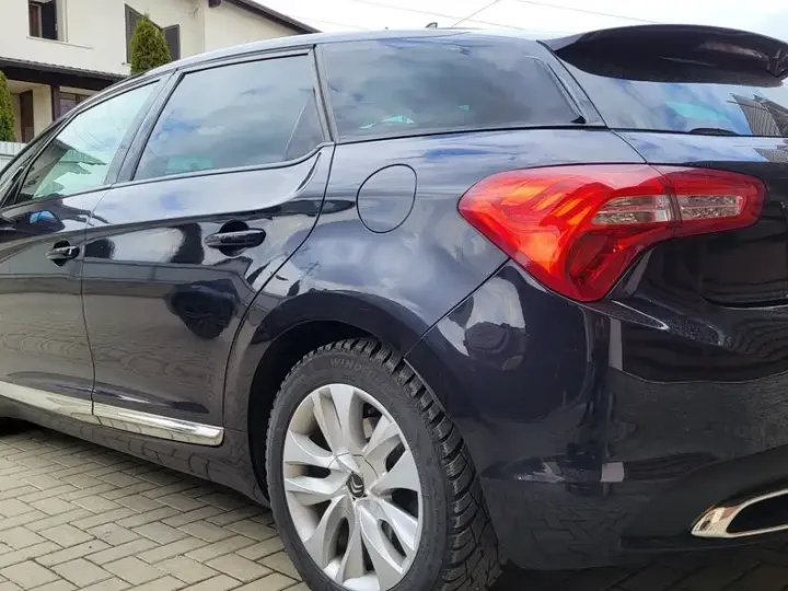 DS Automobiles DS 5 BlueHDi Sport Chic Aut.