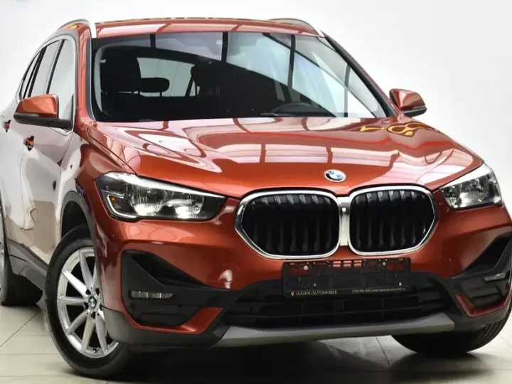 BMW X1 F48 sDrive18d AT