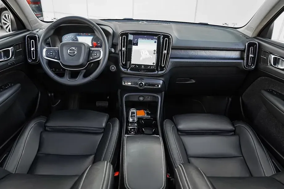 Volvo XC 40 T5 Recharge DKG Inscription — imagine 4