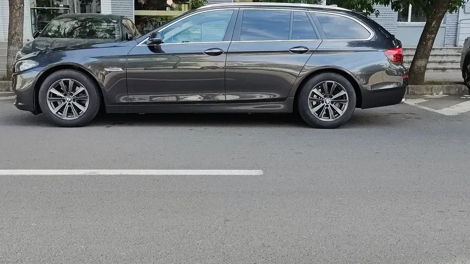 BMW Seria 5 F10/F11/F07 520d AT — imagine 4