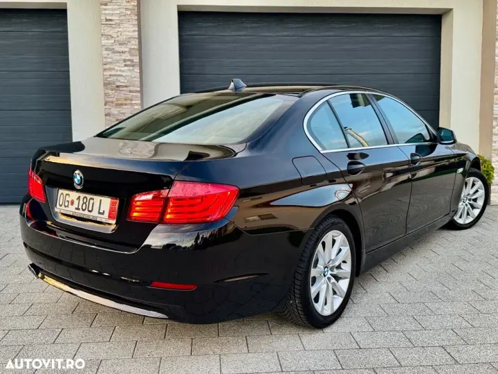 BMW Seria 5 F10/F11/F07 [2010 - 2017] 520d Aut. Modern Line