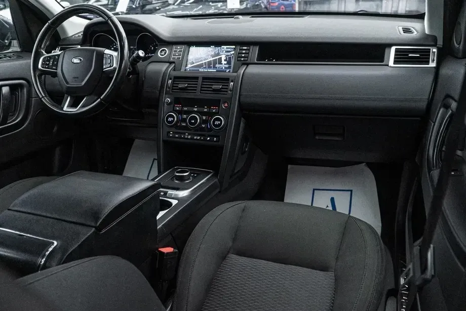 Land Rover Discovery Sport 2.0 l TD4 SE Aut. — imagine 2