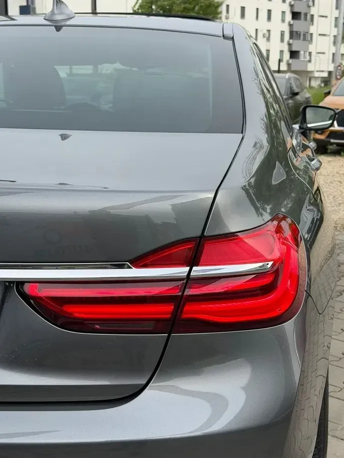 BMW Seria 7 730d xDrive — imagine 6