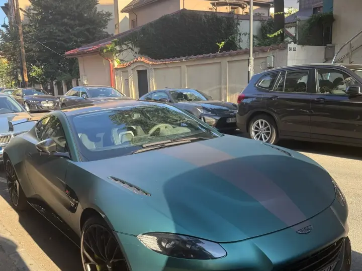 Aston Martin V8 Vantage