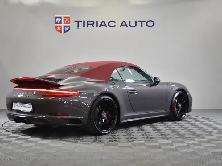 Porsche 911 Carrera 4 GTS PDK