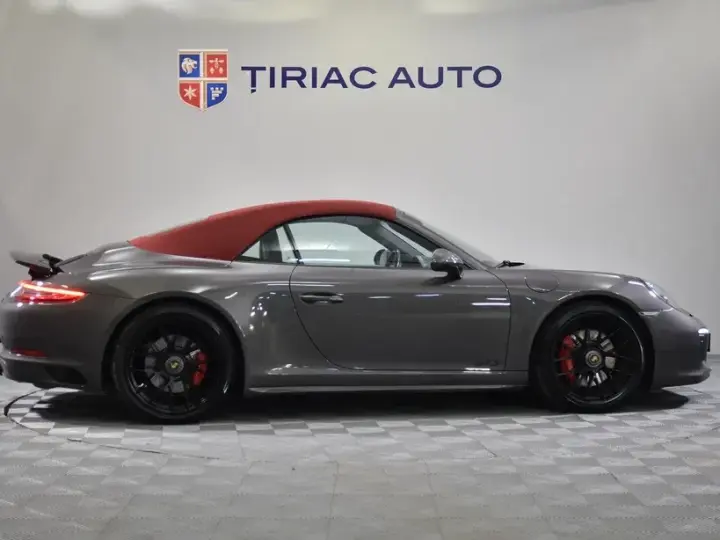 Porsche 911 Carrera 4 GTS PDK