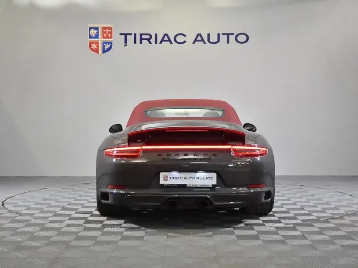 Porsche 911 Carrera 4 GTS PDK