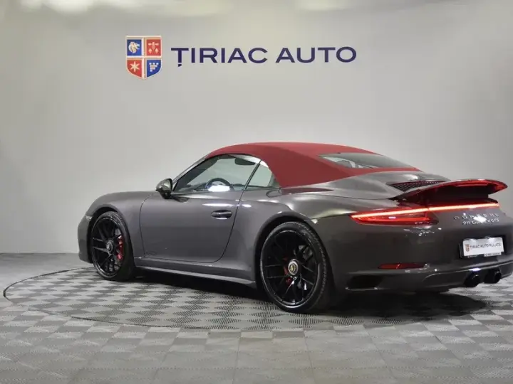 Porsche 911 Carrera 4 GTS PDK