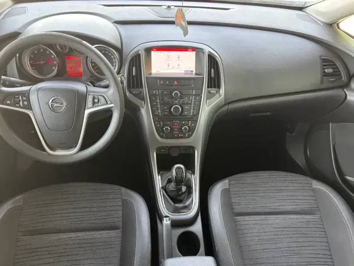 Opel Astra J 1.6 TWINPORT ECOTEC Active