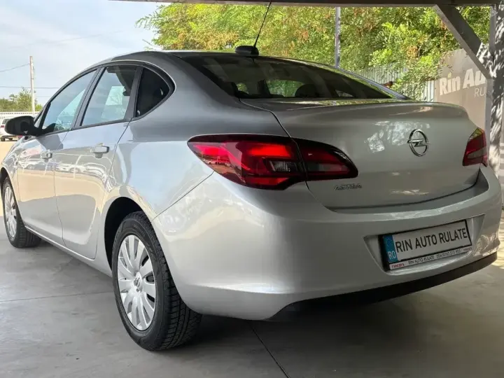 Opel Astra J 1.6 TWINPORT ECOTEC Active