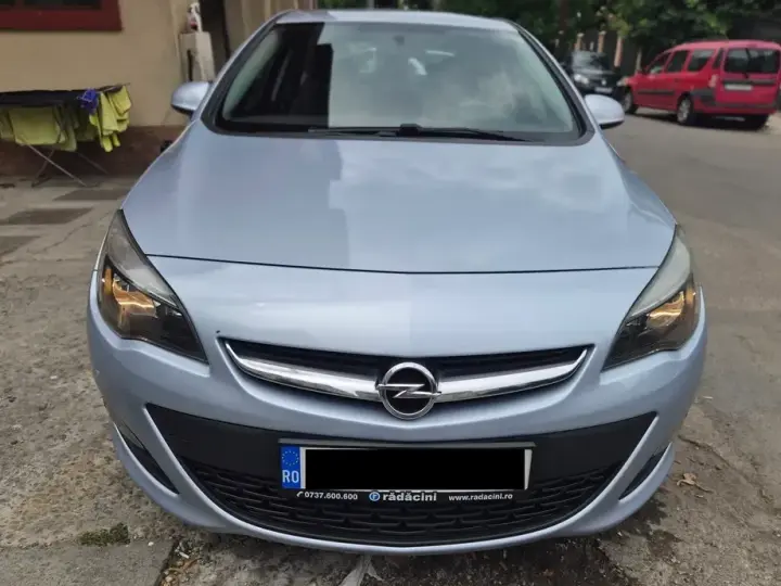 Opel Astra J 1.6 CDTI Start/Stop Selection