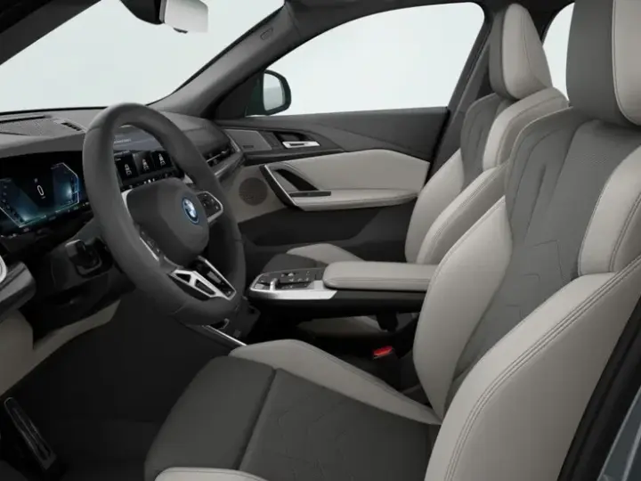BMW iX2 xDrive30