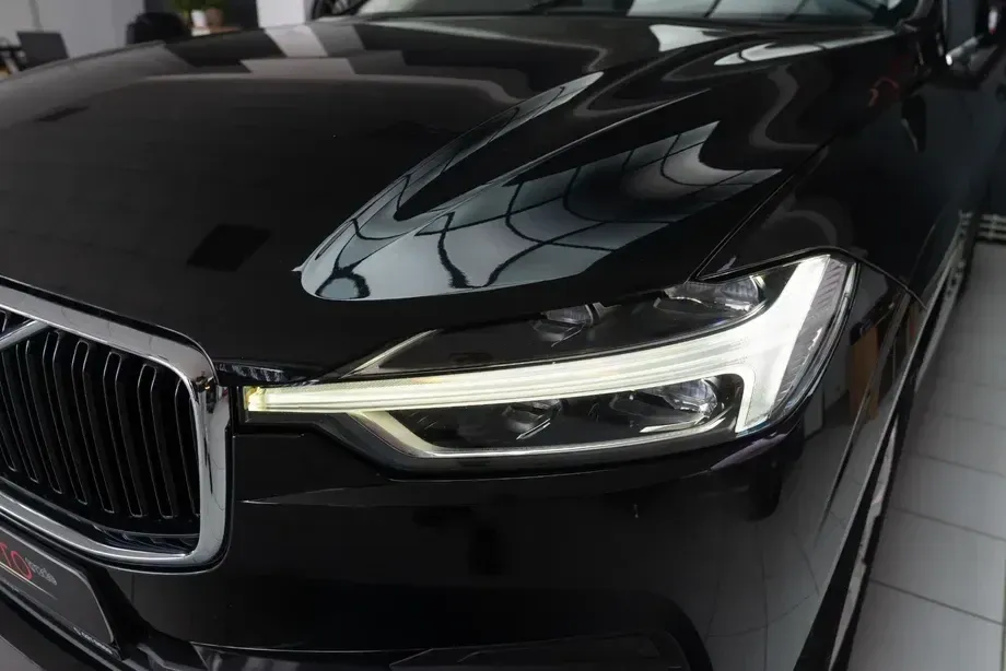 Volvo XC 60 II T5 Geartronic Momentum Pro — imagine 3