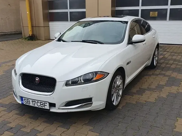 Jaguar XF 2.0