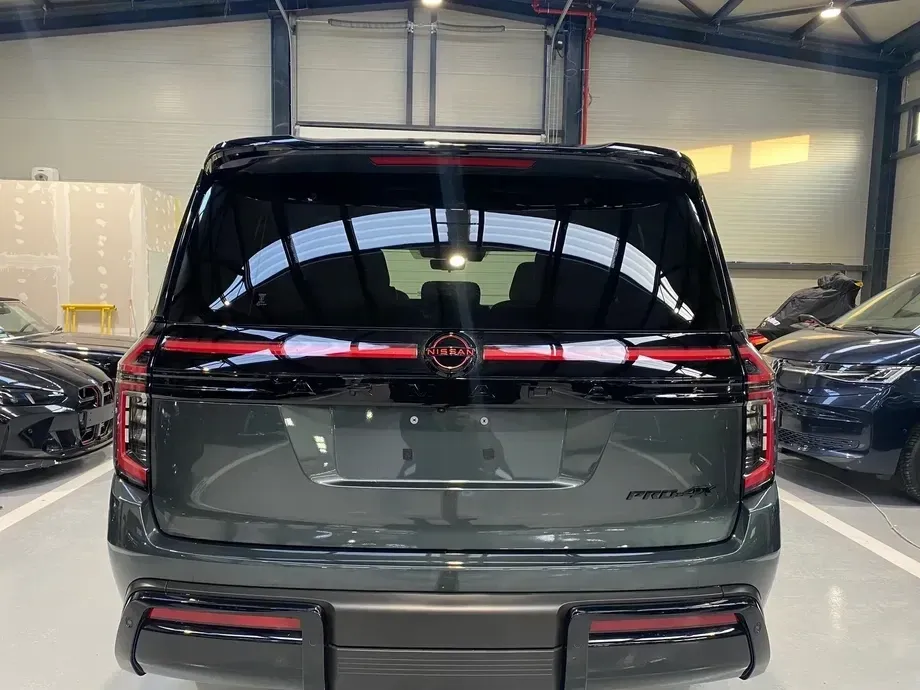 Nissan Armada — imagine 4