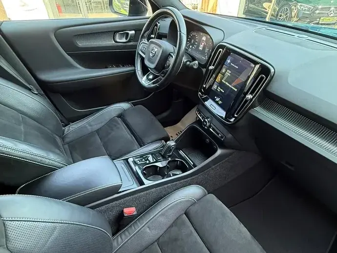 Volvo XC 40 D4 AWD Geartronic R-Design