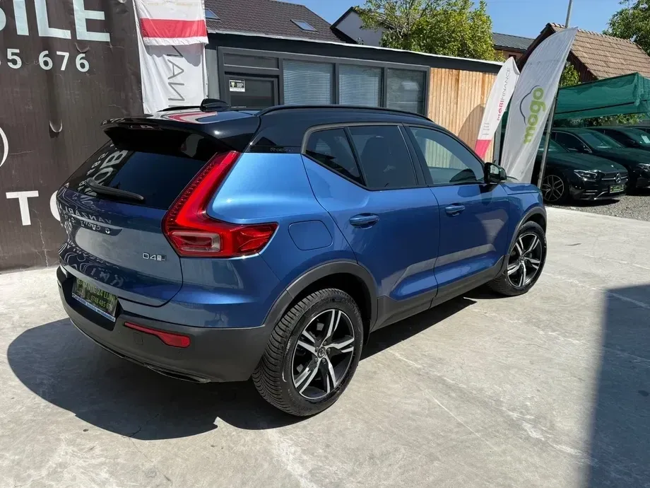 Volvo XC 40 D4 AWD Geartronic R-Design — imagine 4