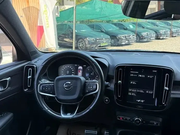 Volvo XC 40 D4 AWD Geartronic R-Design