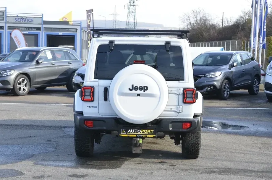Jeep Wrangler — imagine 5