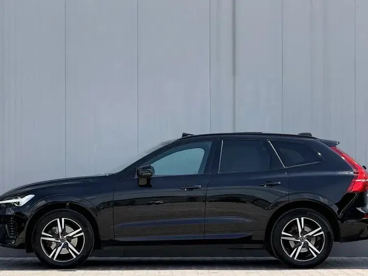 Volvo XC 60 II B4 D AWD Ultimate Dark