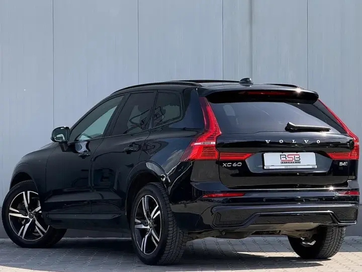Volvo XC 60 II B4 D AWD Ultimate Dark