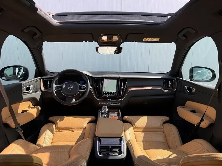 Volvo XC 60 II B4 D AWD Ultimate Dark — imagine 5
