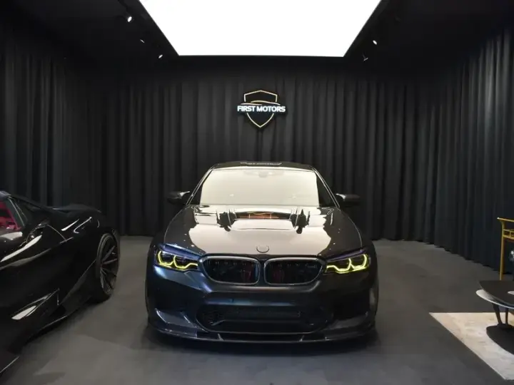 BMW M5 F90 AT