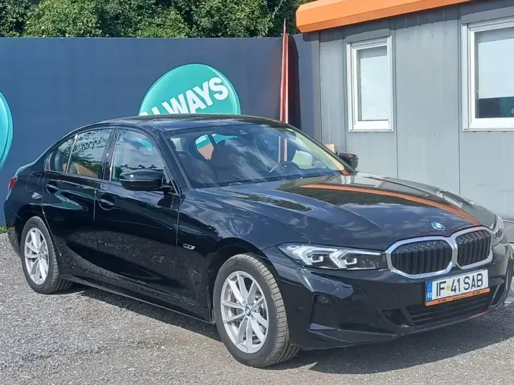 BMW Seria 3 318i AT