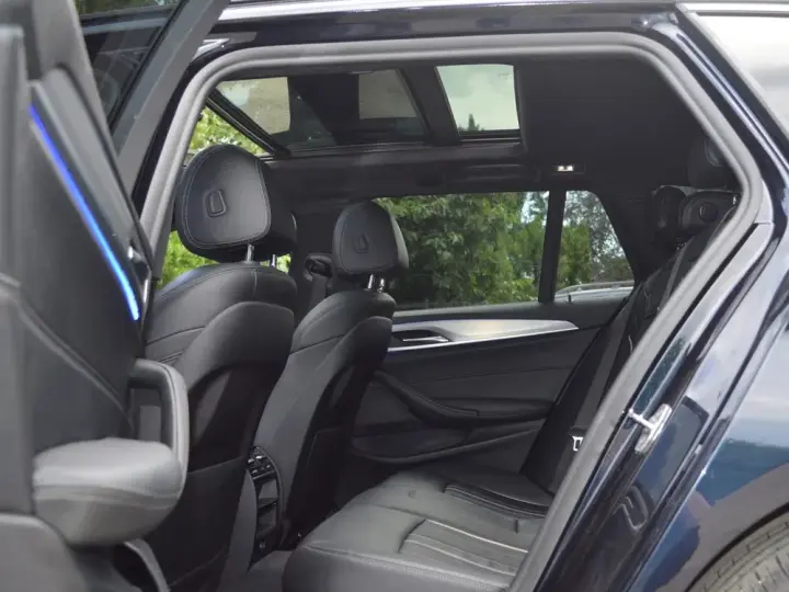 BMW Seria 5 G30/G31 [2017 - Prezent] 520d Aut. M Sport Edition