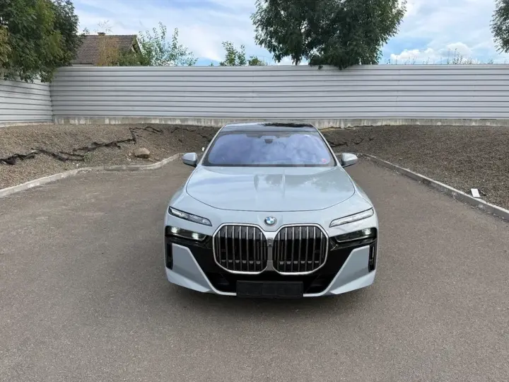 BMW Seria 7 G70