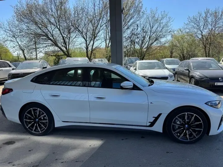 BMW i4
