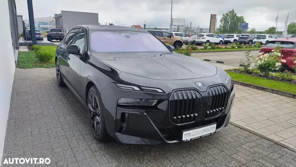 BMW Seria 7 G70 [2022-Prezent] 750e xDrive AT PHEV — imagine 5