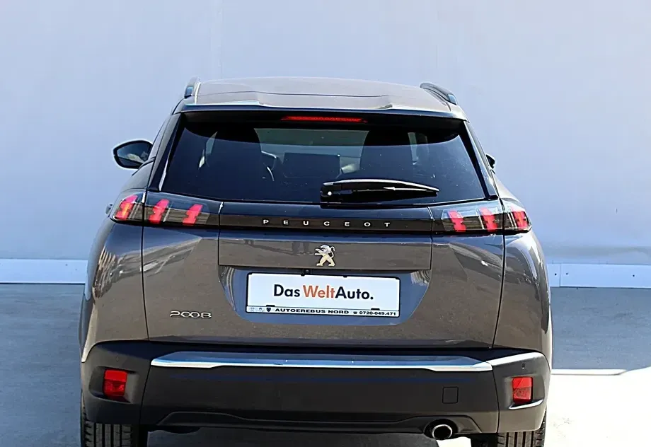Peugeot 2008 II 1.5 BlueHDI EAT8 STT Allure Pack — imagine 5