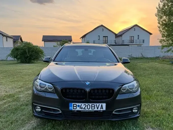 BMW Seria 5 F10/F11/F07 520d xDrive