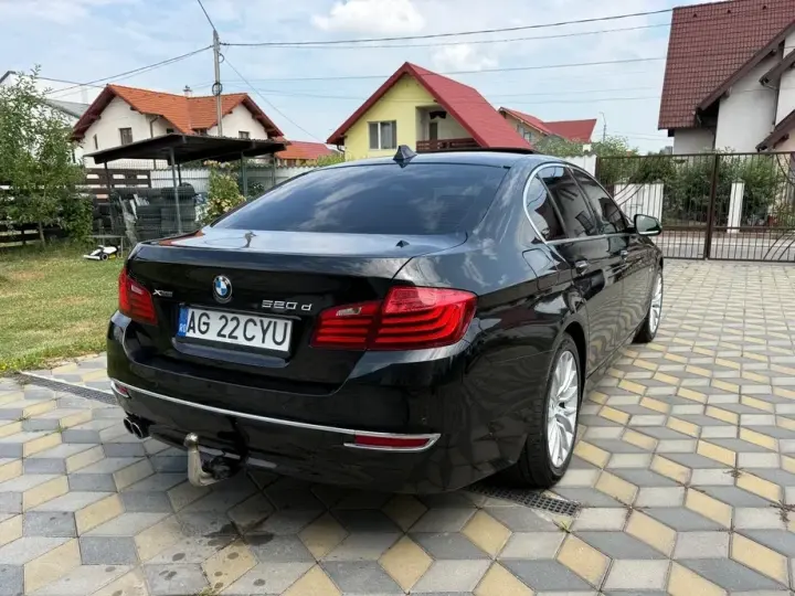 BMW Seria 5 F10/F11/F07 520d