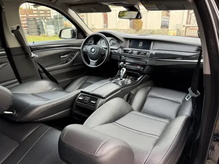BMW Seria 5 F10/F11/F07 520d