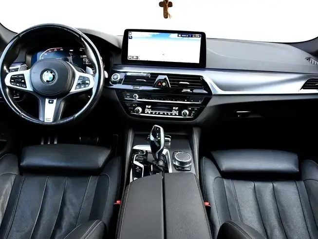 BMW Seria 5 520i AT MHEV