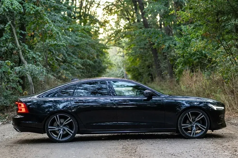 Volvo S90 D5 AWD R-Design — imagine 6