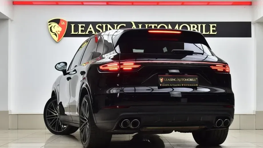 Porsche Cayenne E-Hybrid Tiptronic S Platinum Edition — imagine 5